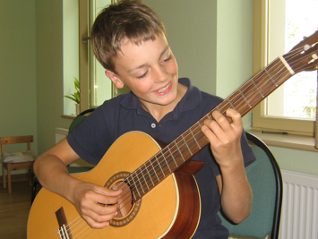 Gitarre spielen lernen in der Gitarrenschule